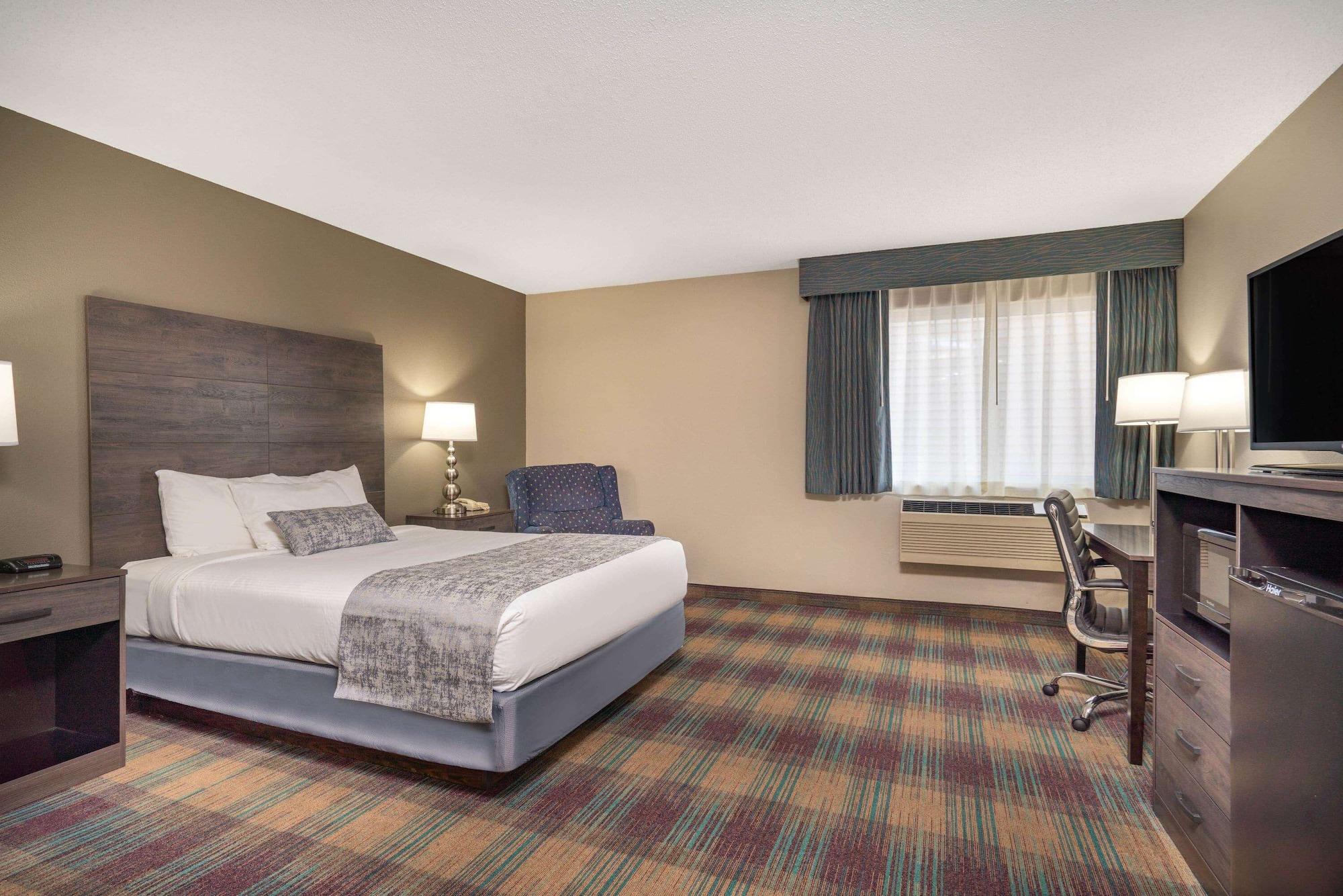 Hotel Baymont By Wyndham Baldwin Exteriér fotografie